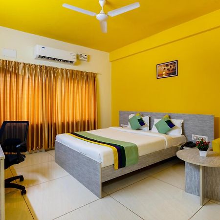 Treebo Four Seasons Hotel Mysore Exterior photo