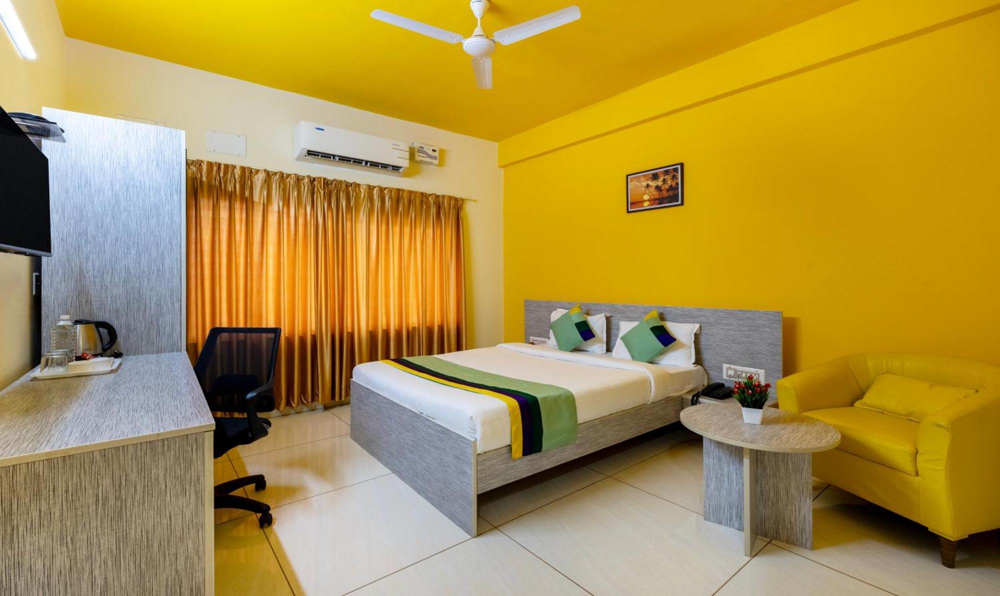 Treebo Four Seasons Hotel Mysore Exterior photo
