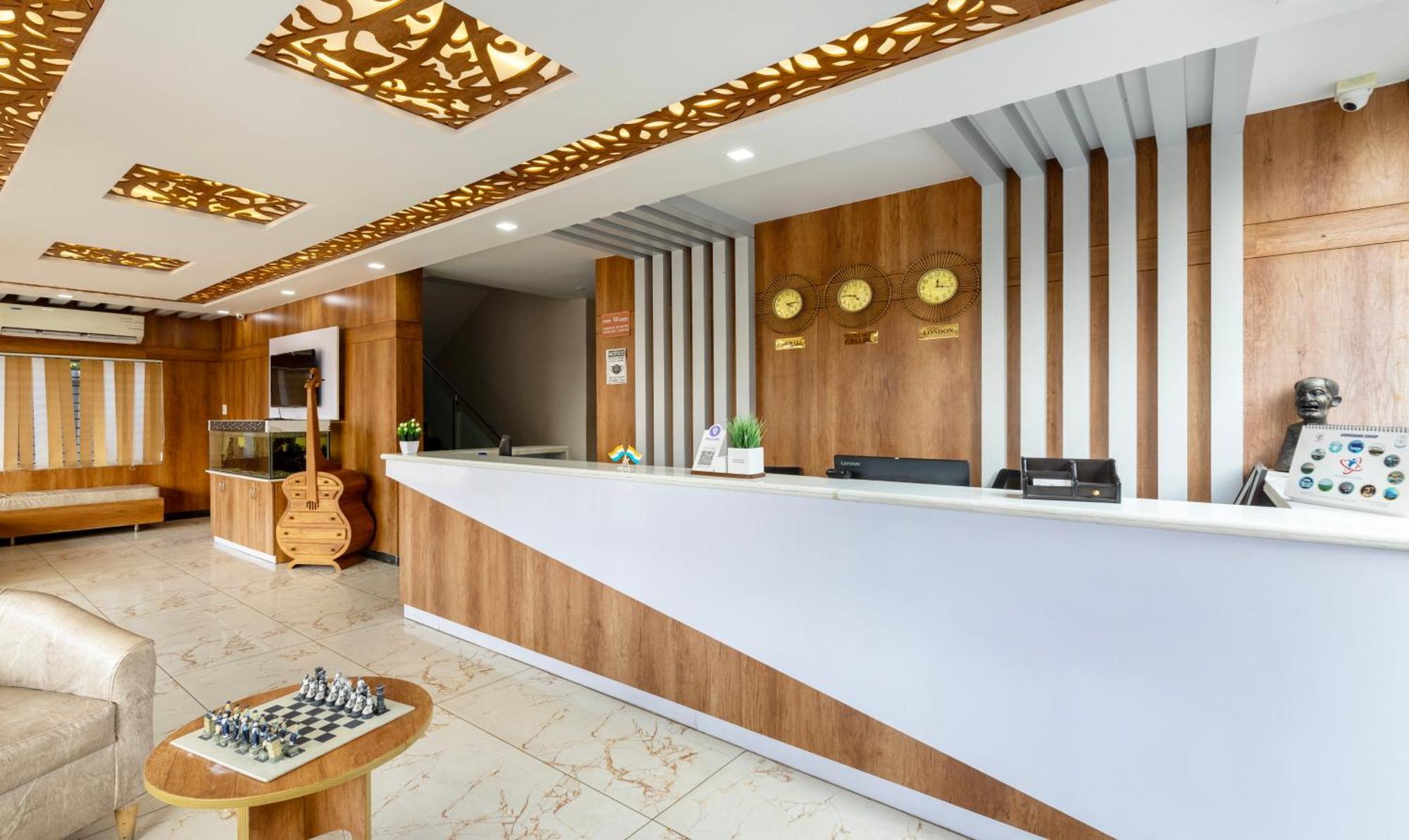 Treebo Four Seasons Hotel Mysore Exterior photo