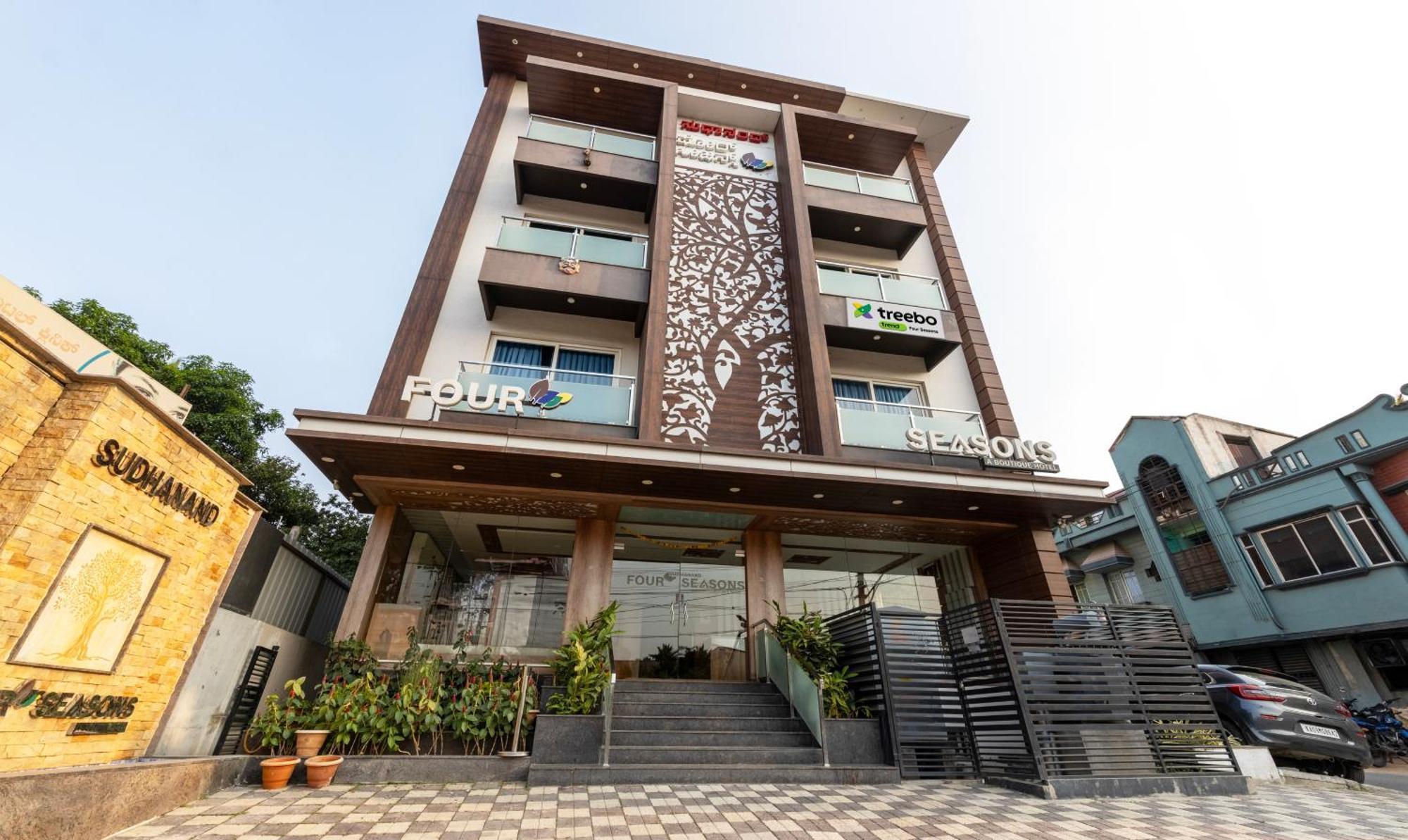 Treebo Four Seasons Hotel Mysore Exterior photo